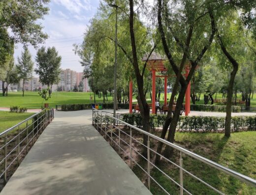 Парк з водними об’єктами вздовж проспекту Романа Шухевича