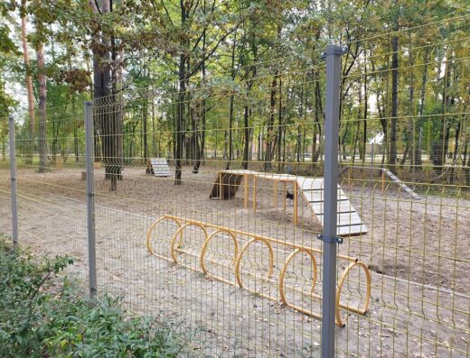 Майданчик для вигулу собак