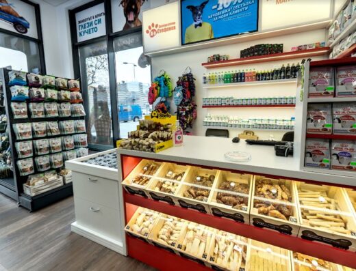 Зоомагазин „д-р Стефанов – Нечовешки магазин“, Кръстьо Раковски